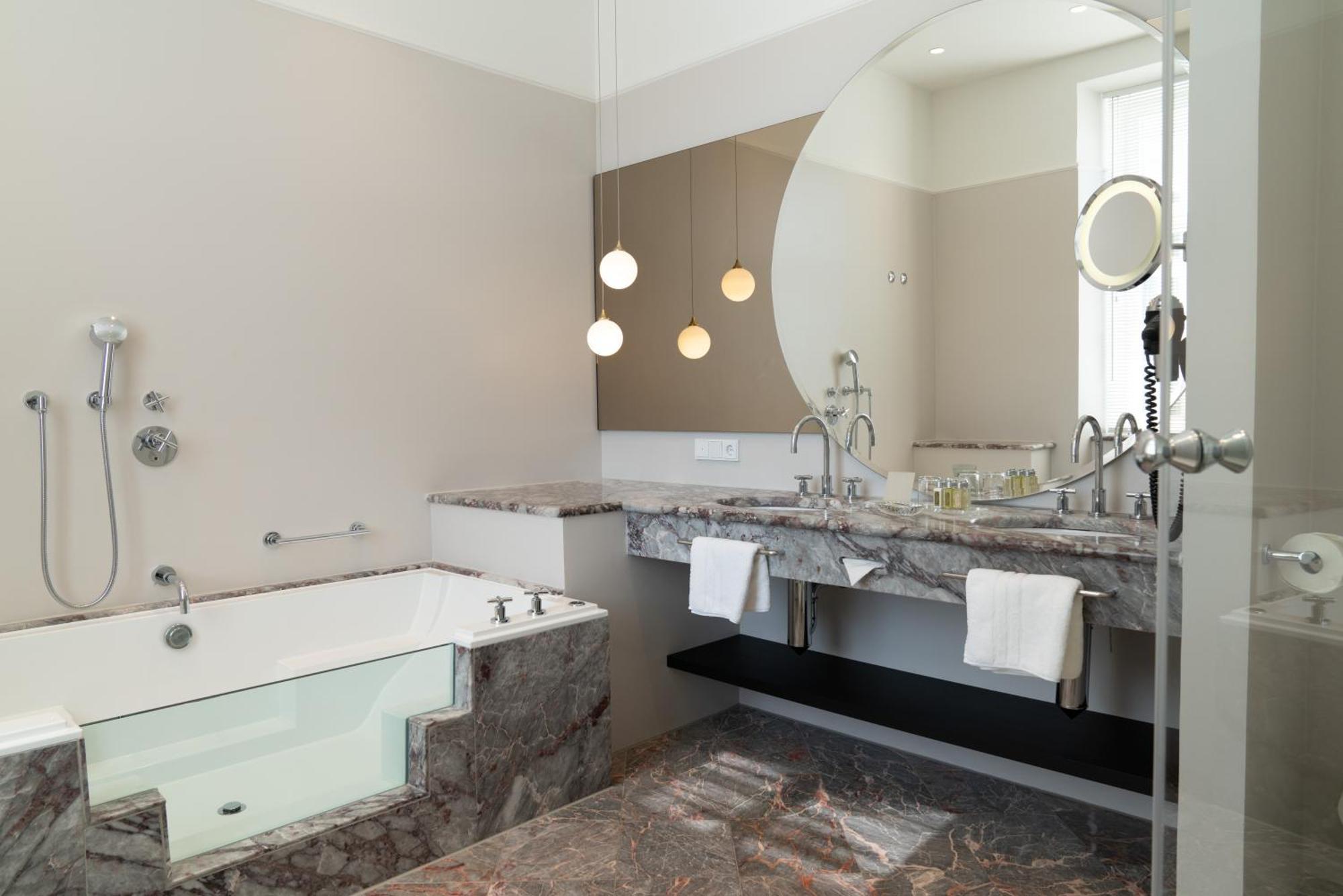 Das Tegernsee Luaran gambar Bathroom